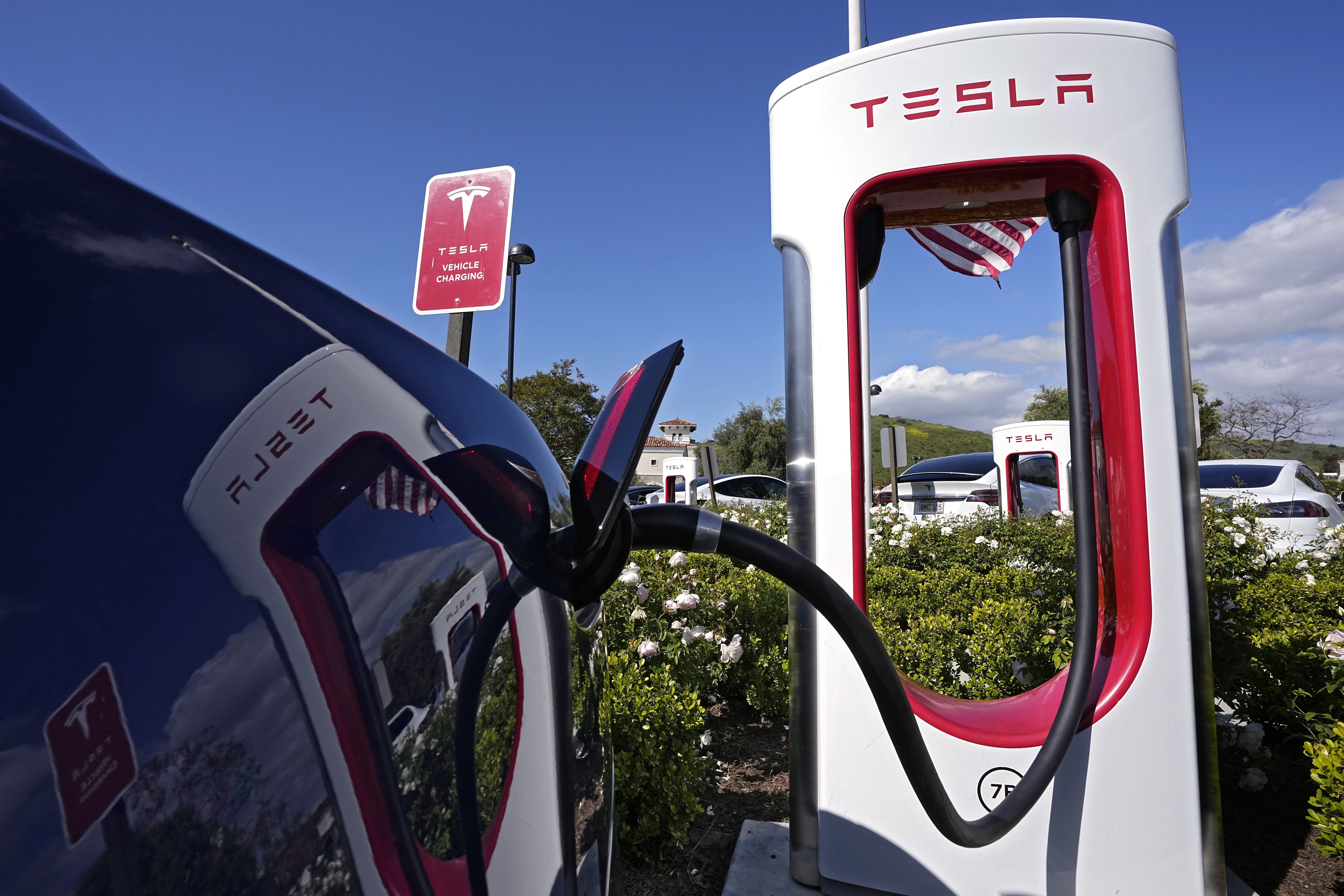 Electric vehicles use Tesla chargers. Electric vehicles use Tesla chargers.